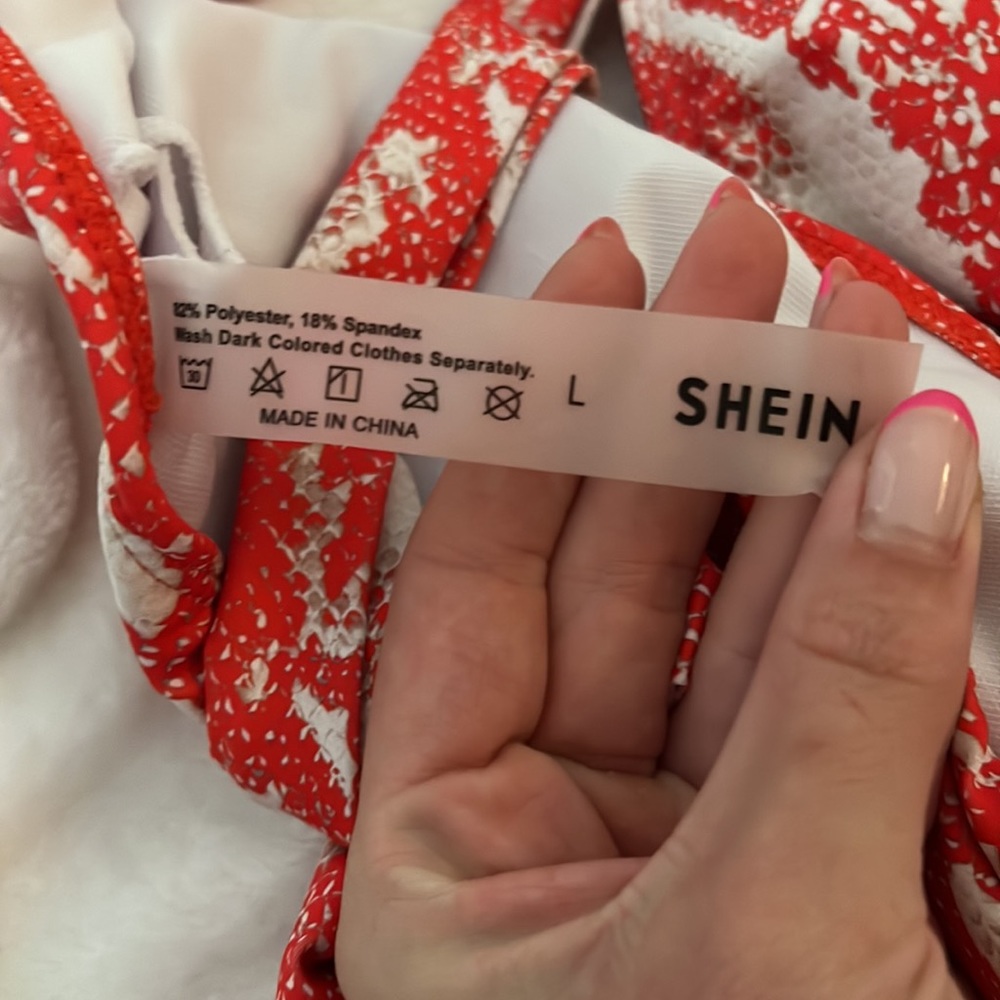 One piece - Picture 4 of 4